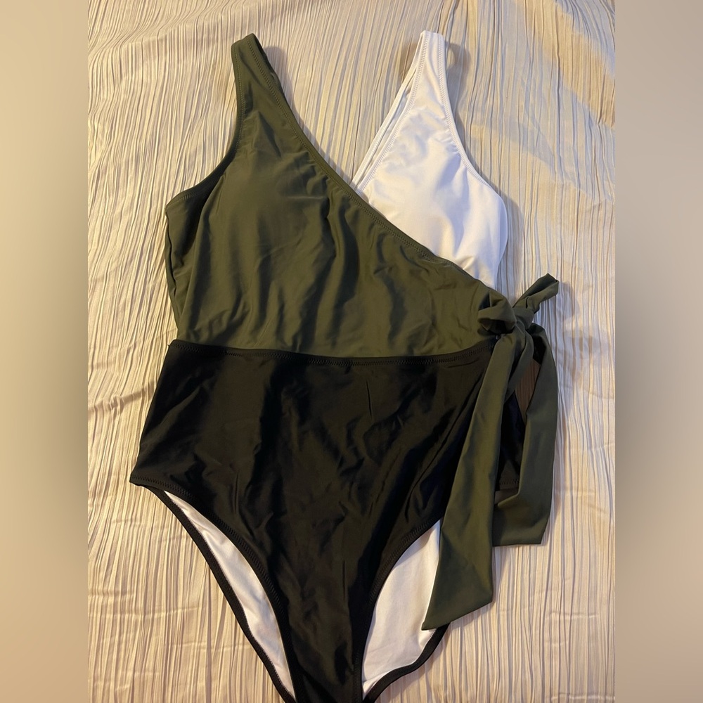 Cupshe Green and Black One-Piece Swimsuit